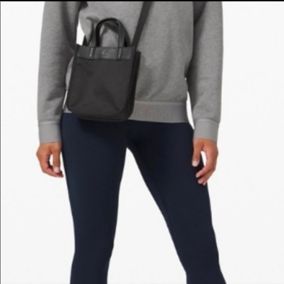 Lululemon now & always micro tote bag - Picture 2 of 9